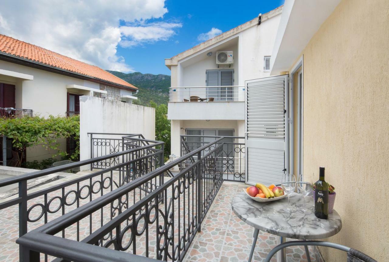Vila Hortenzija Бечичи Экстерьер фото